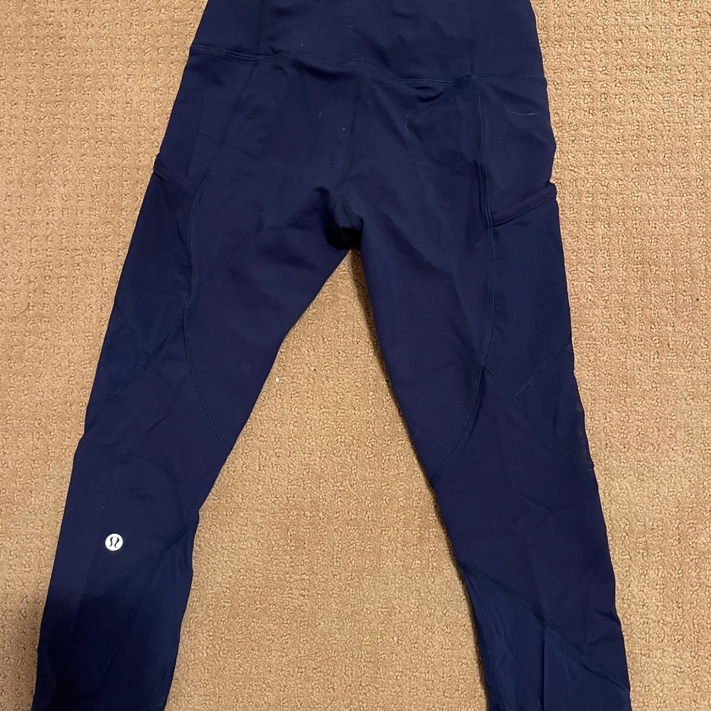 LULULEMON CROP LEGGINGS